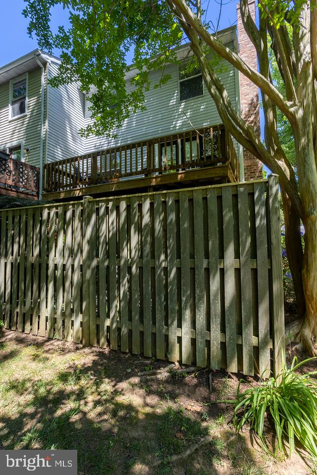563 Bay Dale Ct Property Photo 5