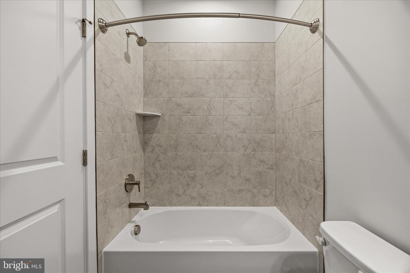 124 Spring Gate Ln Property Photo 35