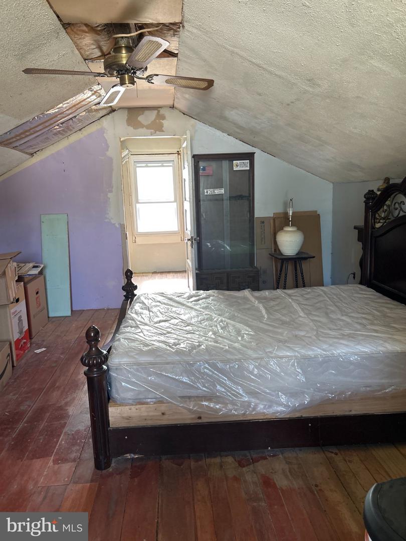 212 Lakeview Ave Property Photo 9