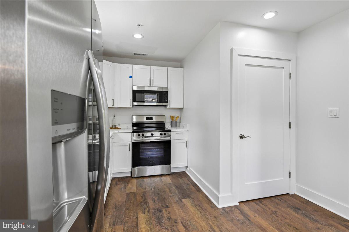 1210 President St Property Photo 3
