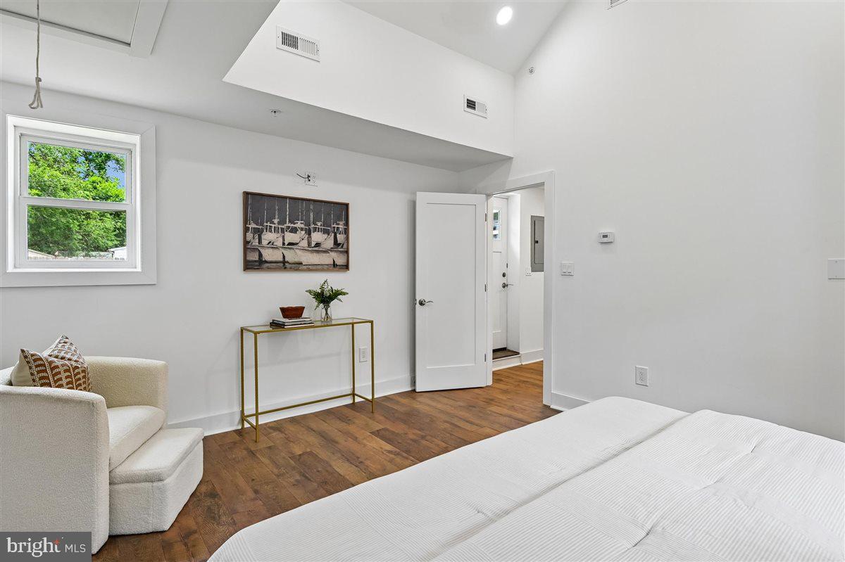 1210 President St Property Photo 16