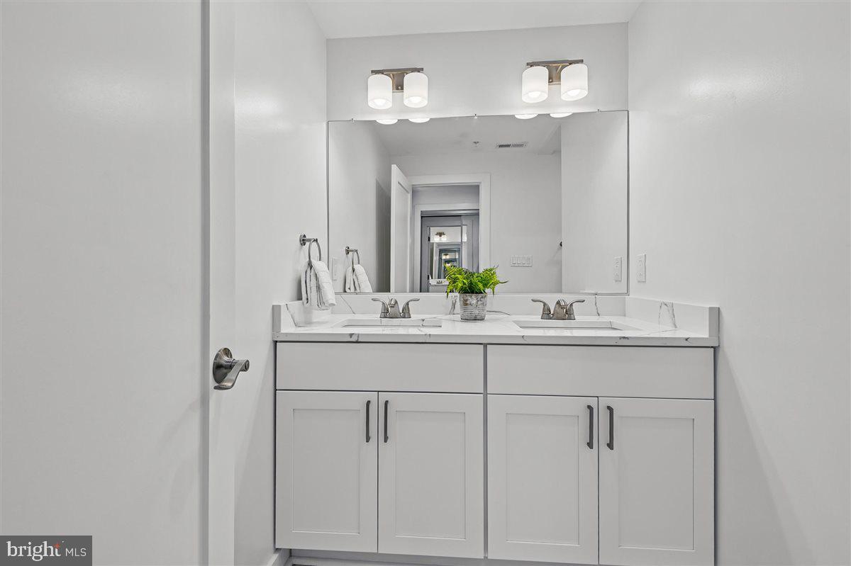 1210 President St Property Photo 18