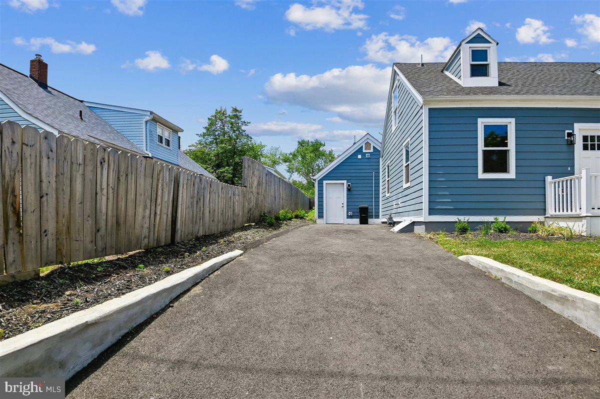 1210 President St Property Photo 47