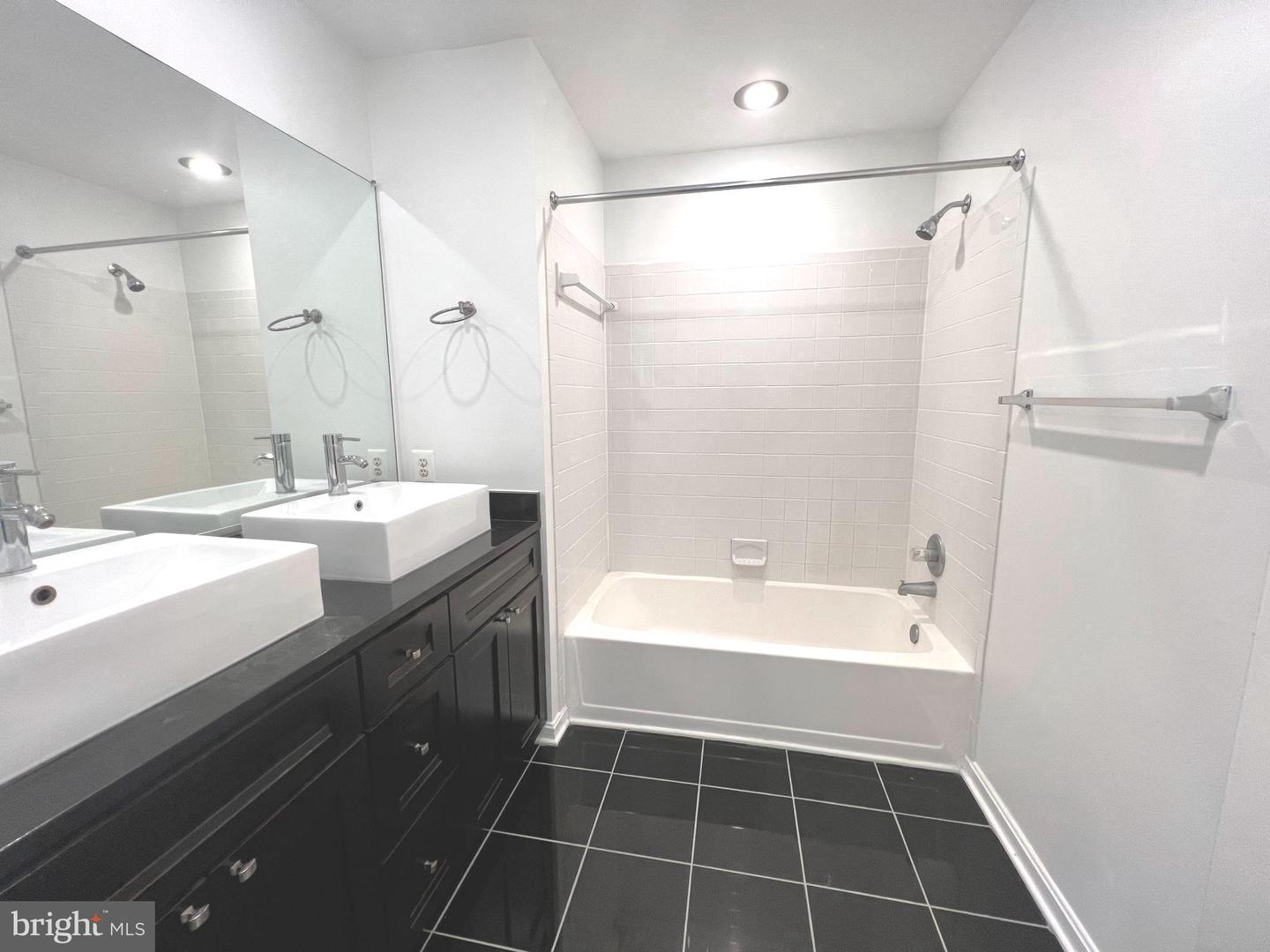 2724 Oak Leaf Ct #c Property Photo 12