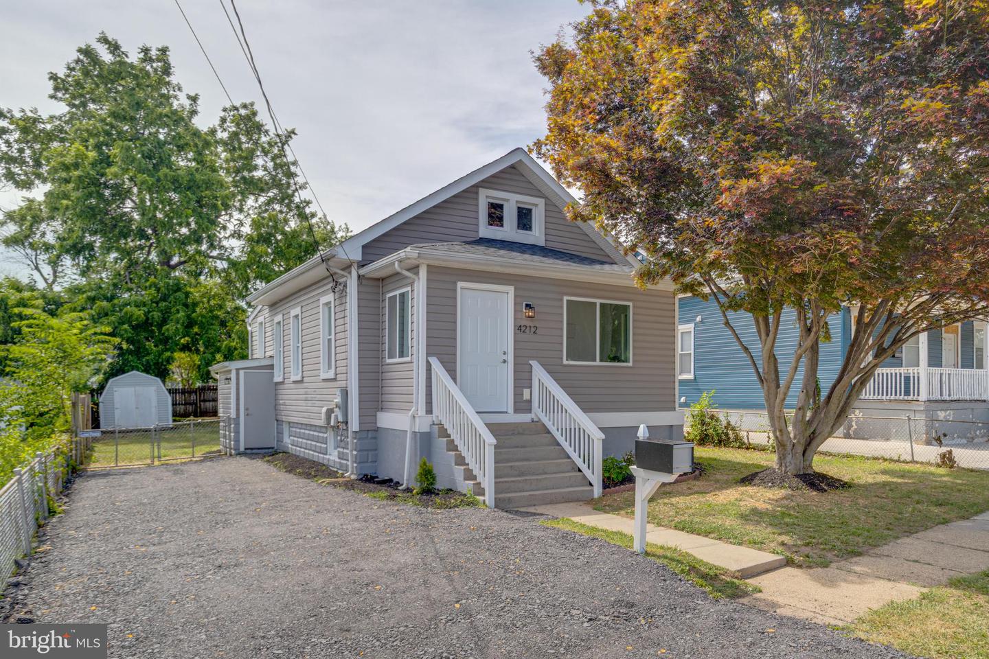 4212 4TH ST Property Photo 1