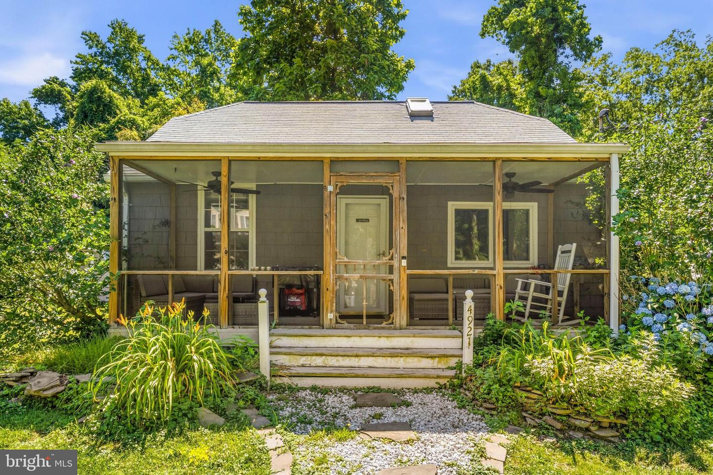4921 Olive St Property Photo 1