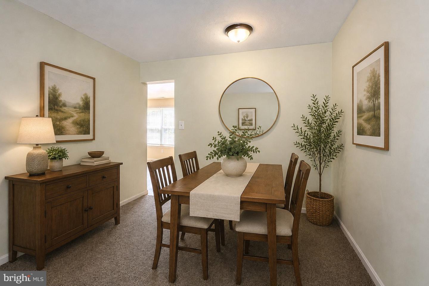 1687 Hart Ct Property Photo 5