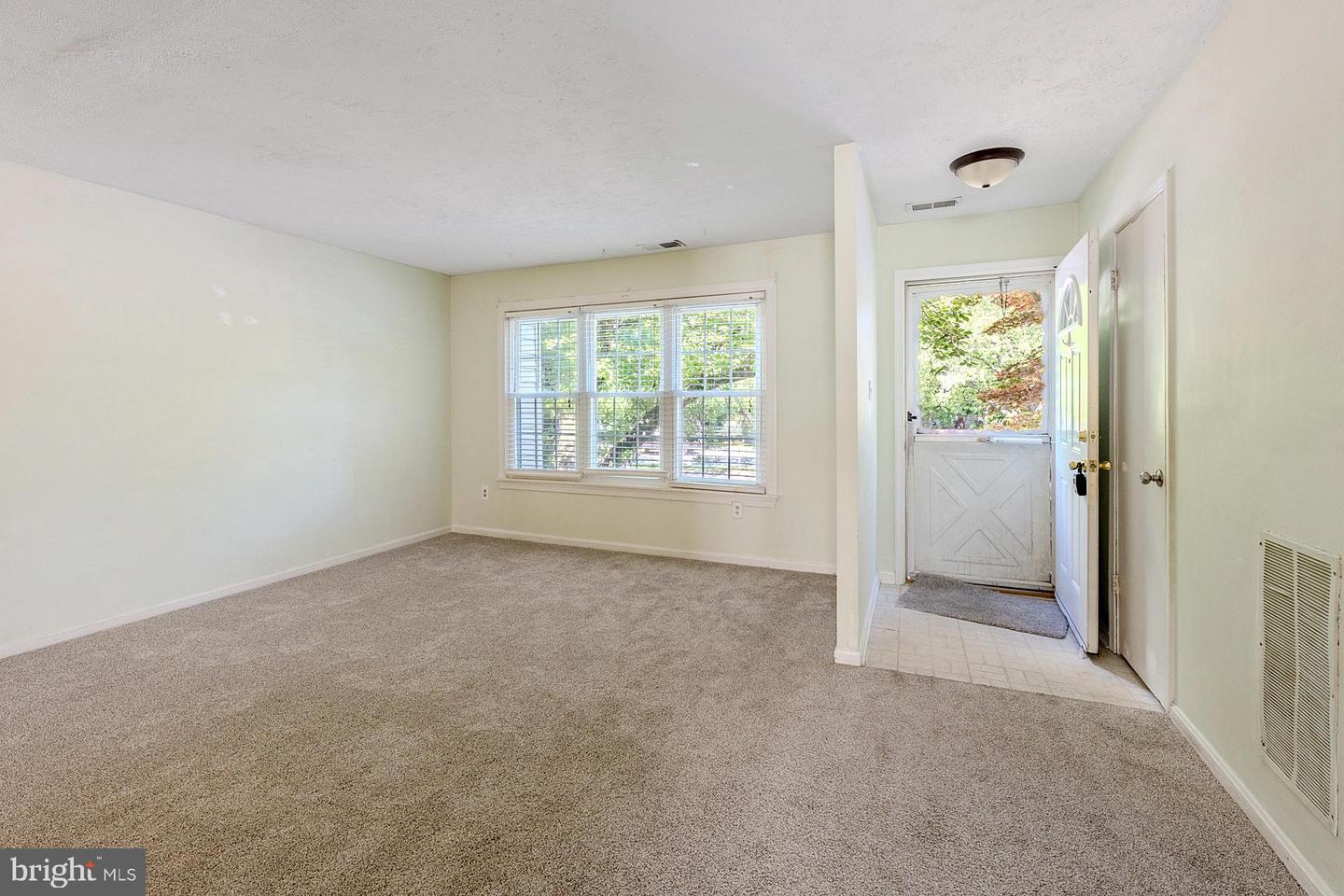 1687 Hart Ct Property Photo 12