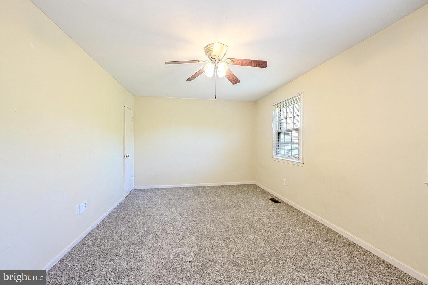1687 Hart Ct Property Photo 20