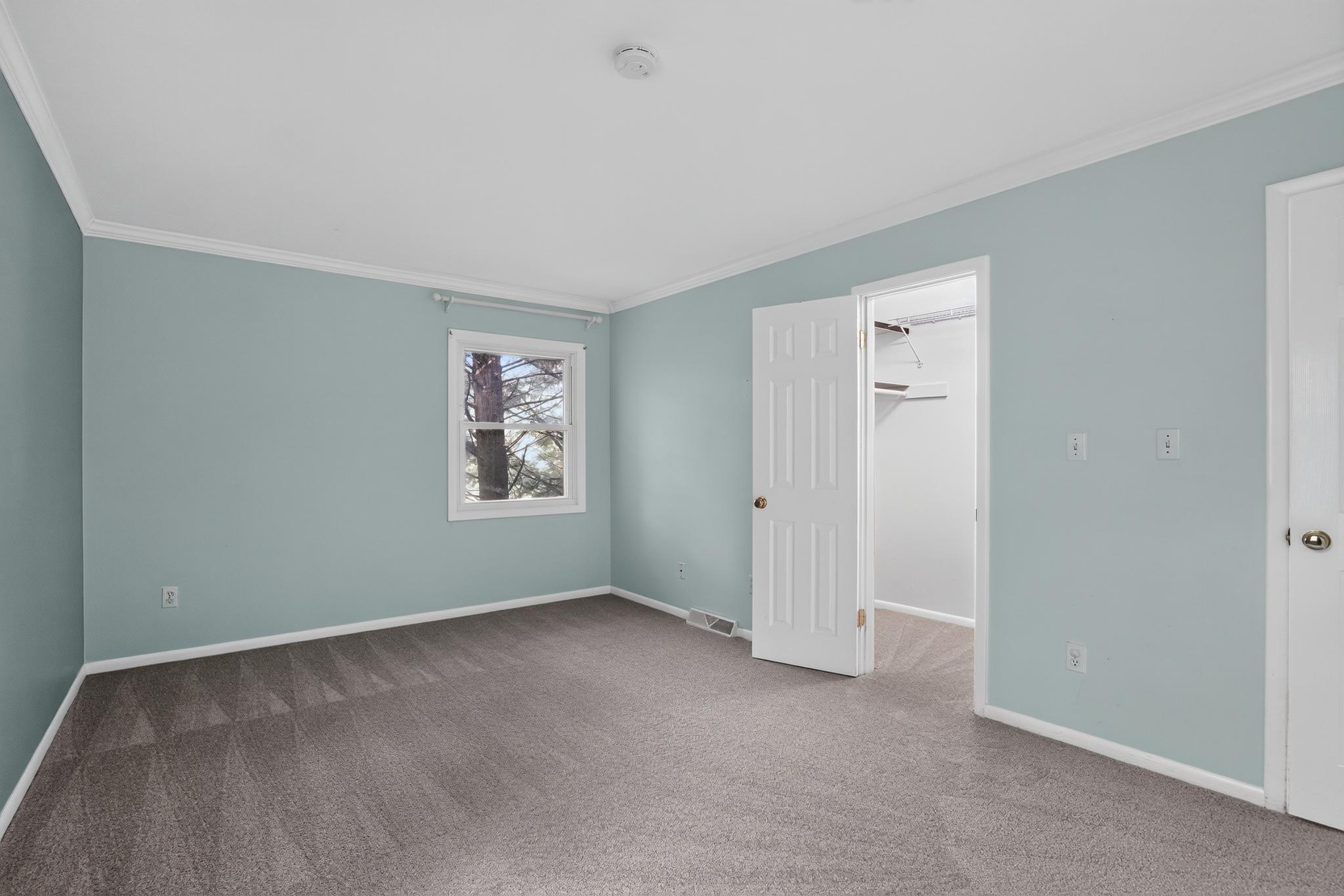 1045 Skyview Dr Property Photo 15