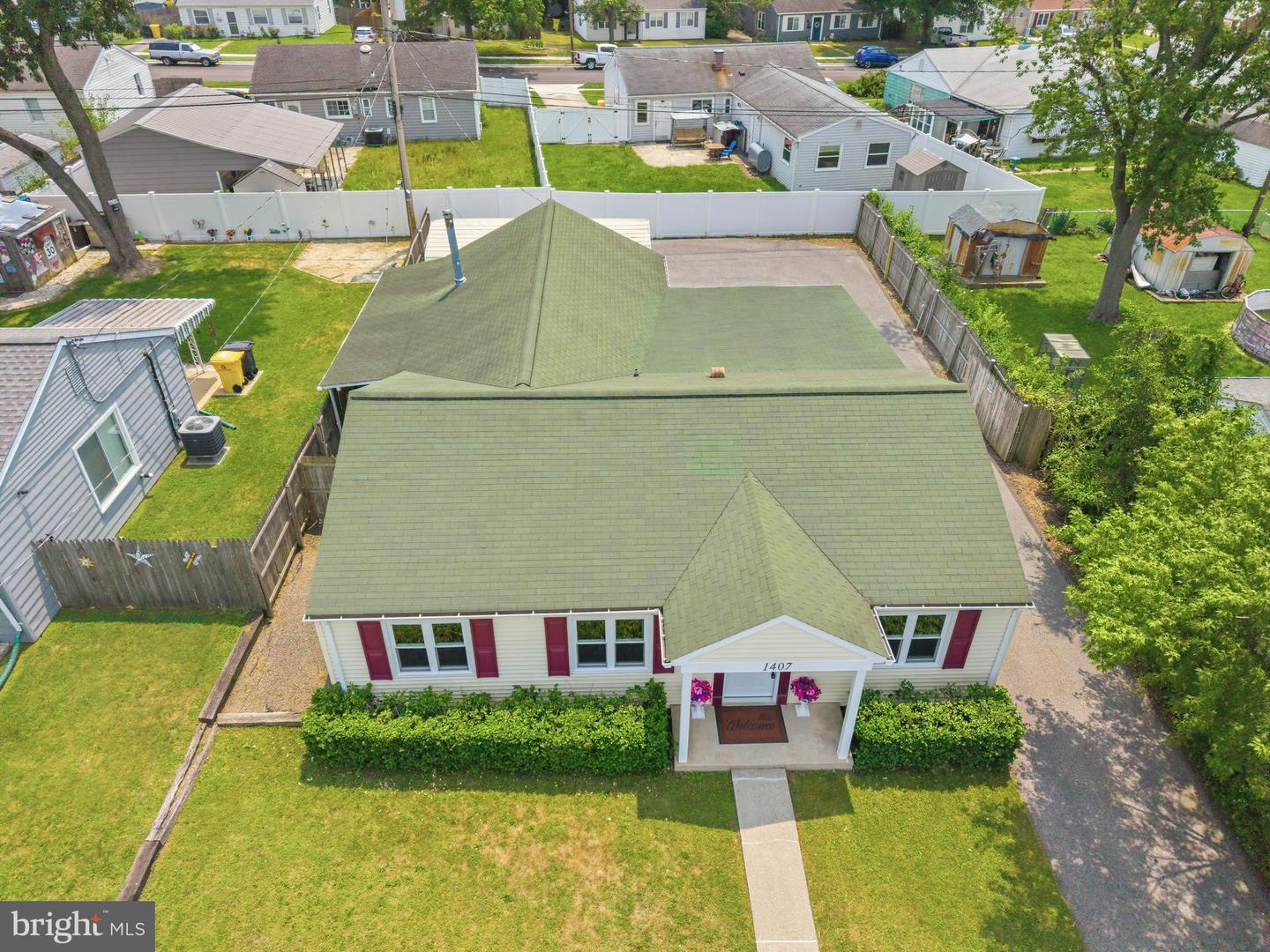 1407 Houghton Rd Property Photo 4