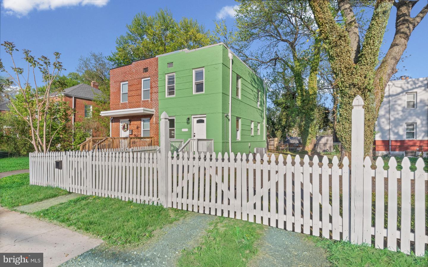1019 PRESIDENT ST Property Photo 1