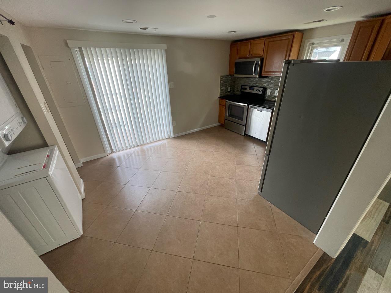 1172 Cedar Ave Property Photo 6