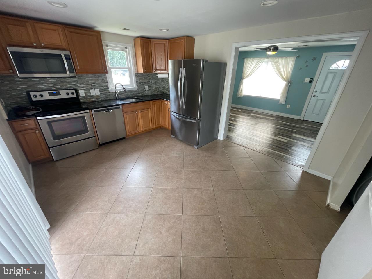 1172 Cedar Ave Property Photo 7