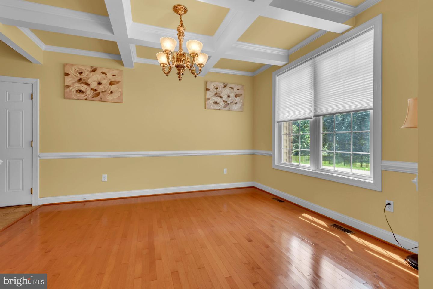 408 Harlem Property Photo 6