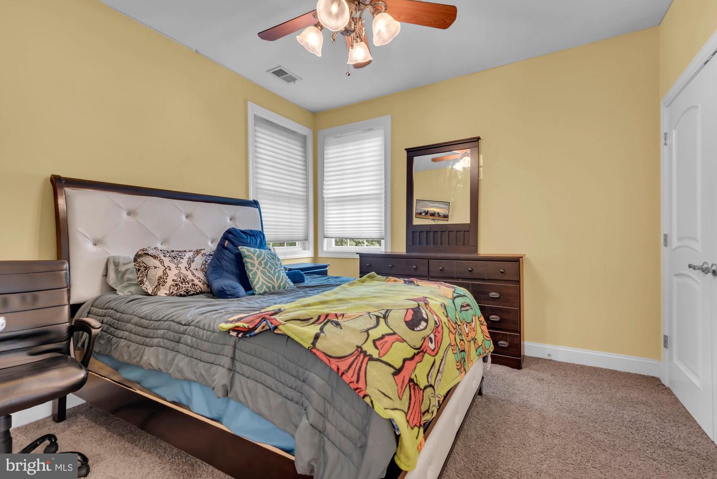 408 Harlem Property Photo 18