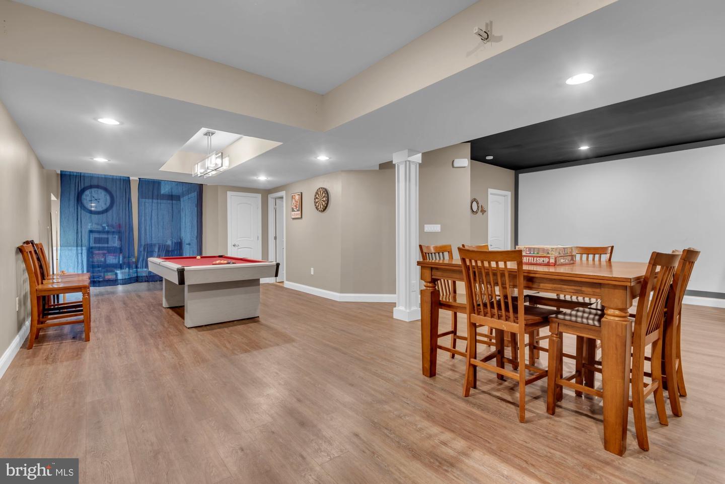 408 Harlem Property Photo 22