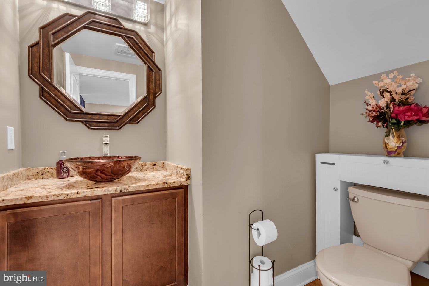 408 Harlem Property Photo 23