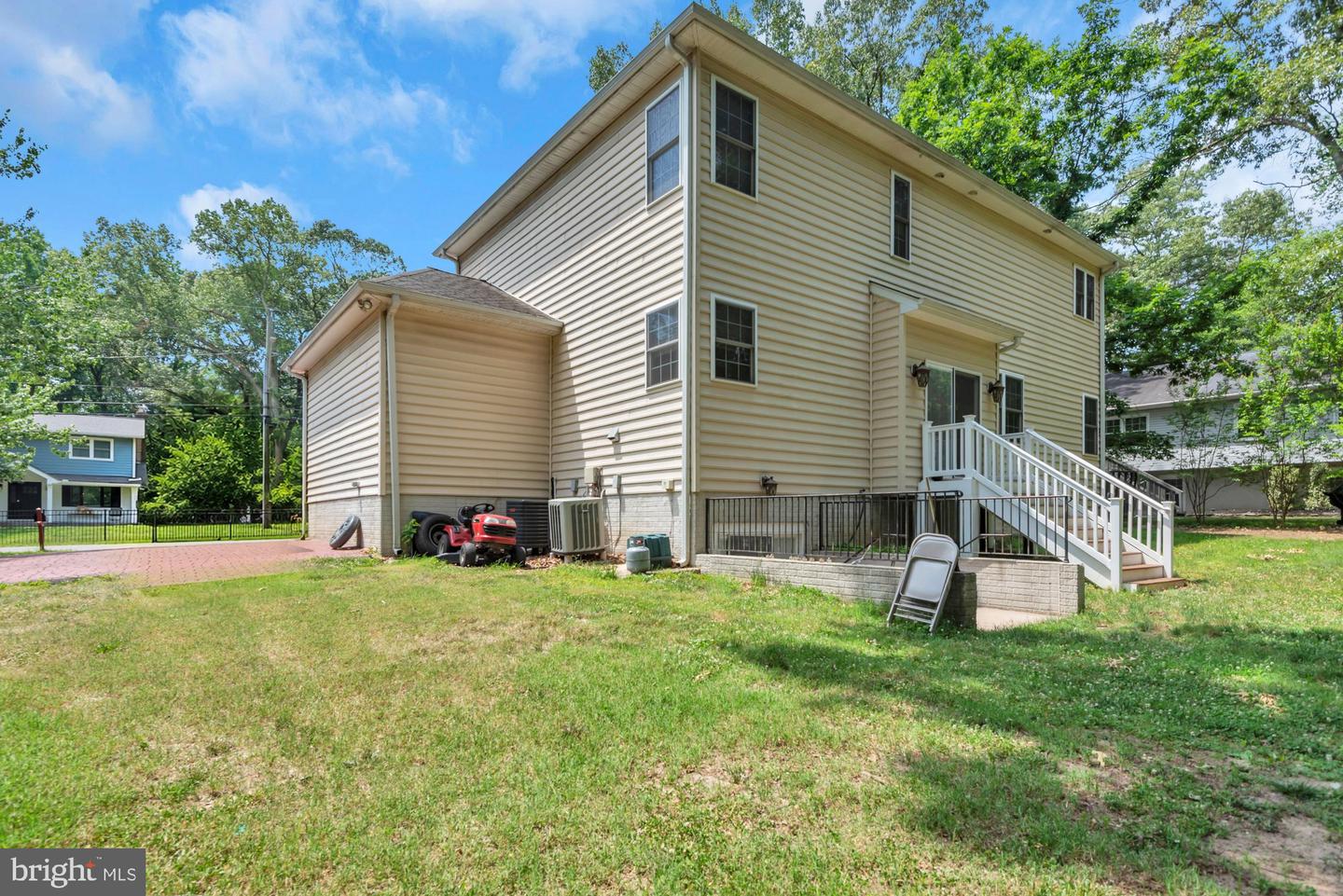 408 Harlem Property Photo 25