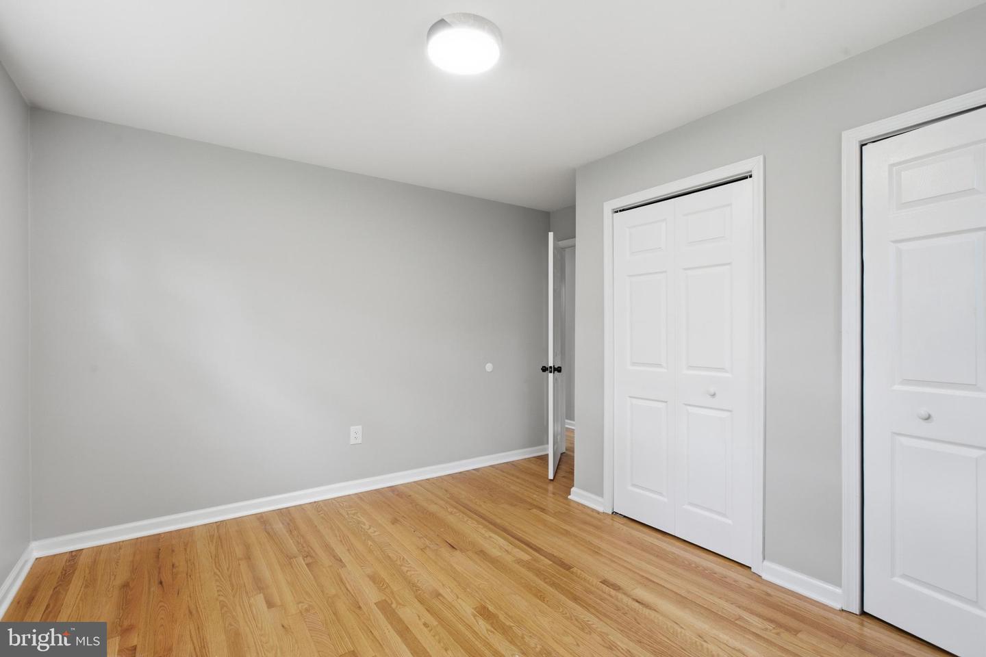 896 Forest Ln Property Photo 33