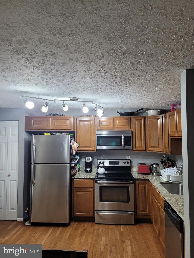 7605 Fairbanks Ct Property Photo 12
