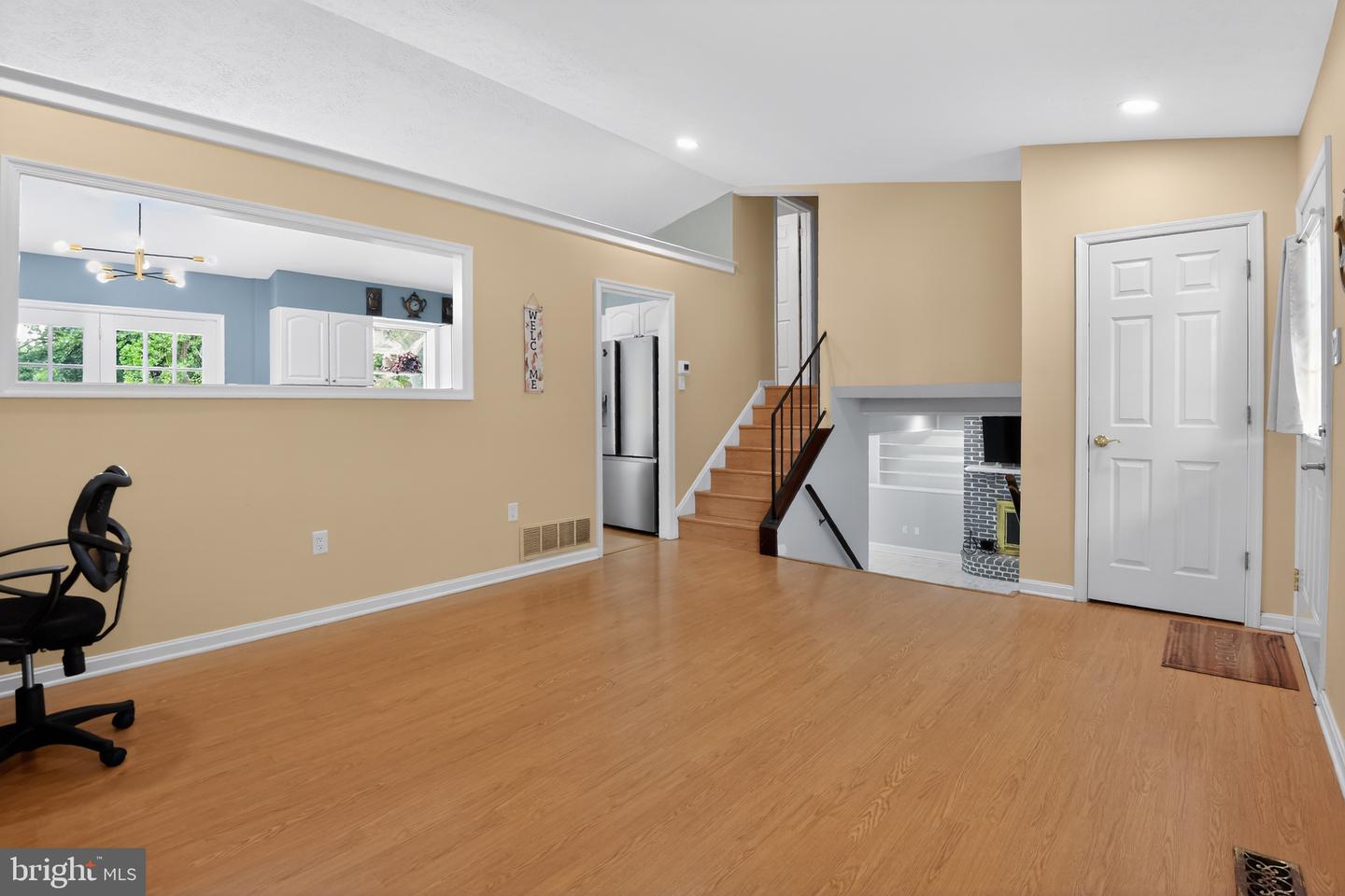 303 Ternwing Dr Property Photo 6