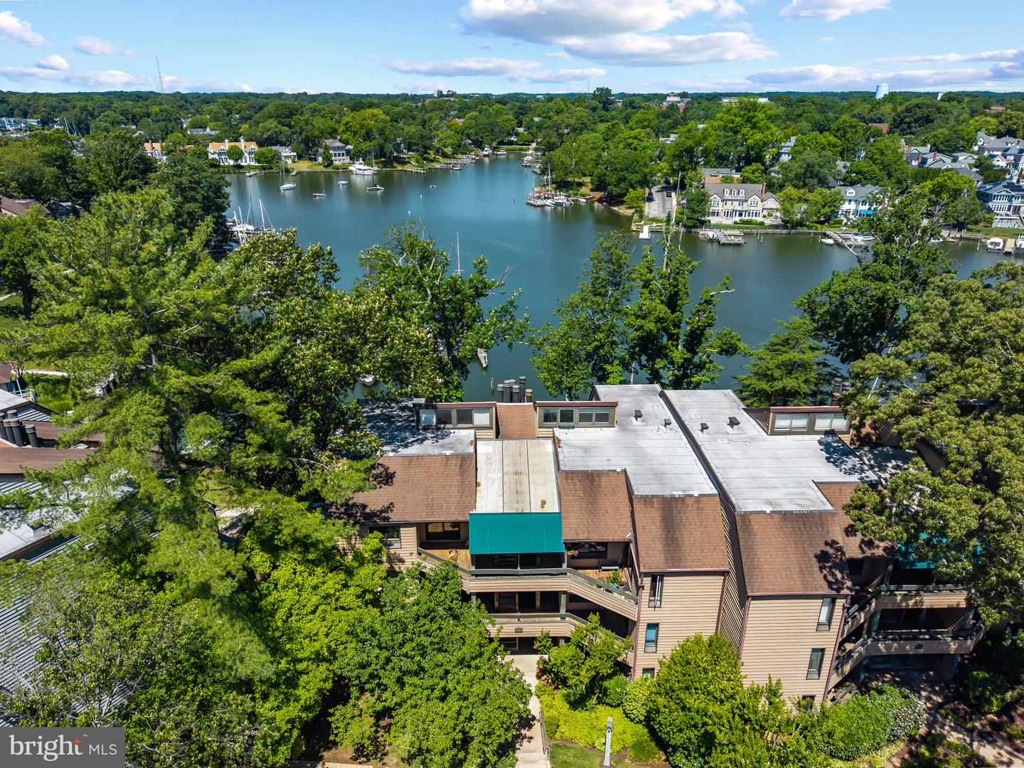 6 President Point Dr #b3 Property Photo 2