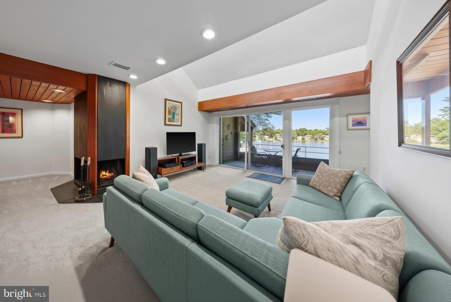 6 President Point Dr #b3 Property Photo 7