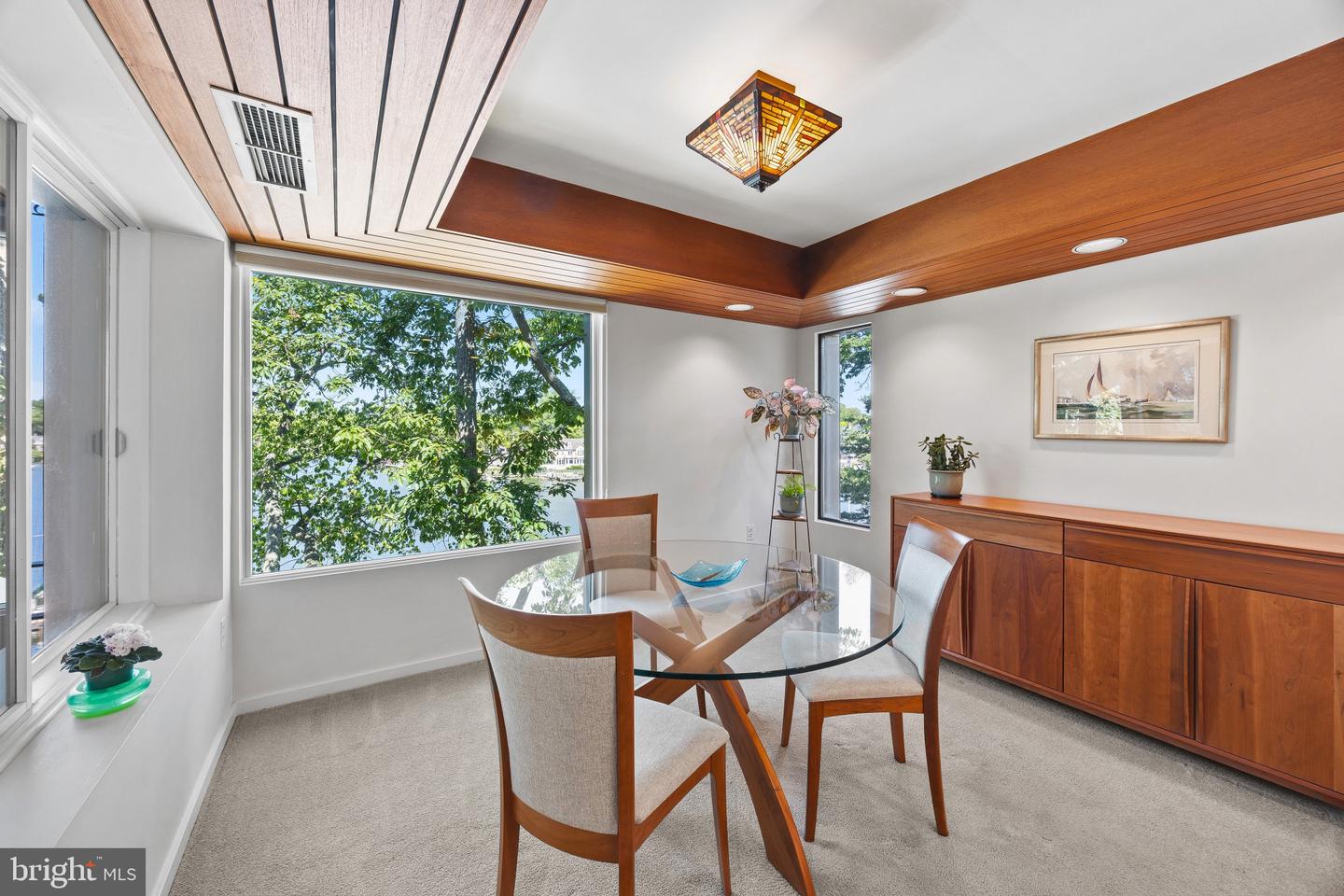 6 President Point Dr #b3 Property Photo 13