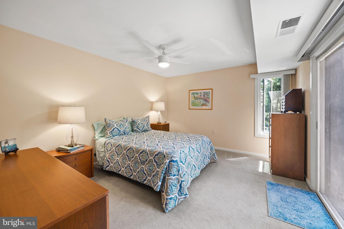 6 President Point Dr #b3 Property Photo 18