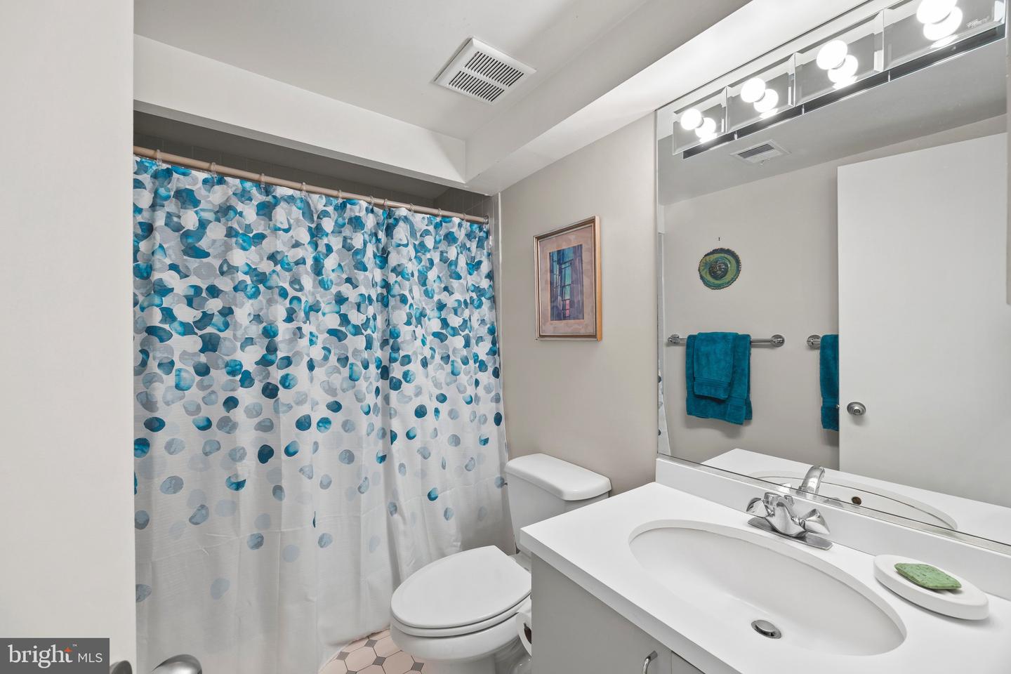 6 President Point Dr #b3 Property Photo 26