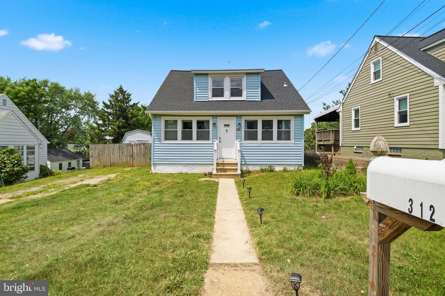 312 Orchard Ave Property Photo 1