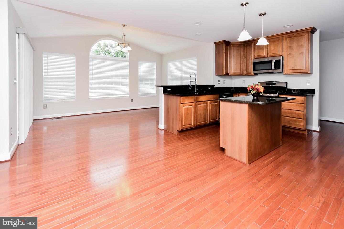 1638 Coolidge Ave Property Photo 15