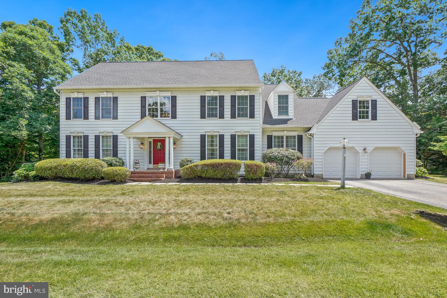 319 CARLYN DR