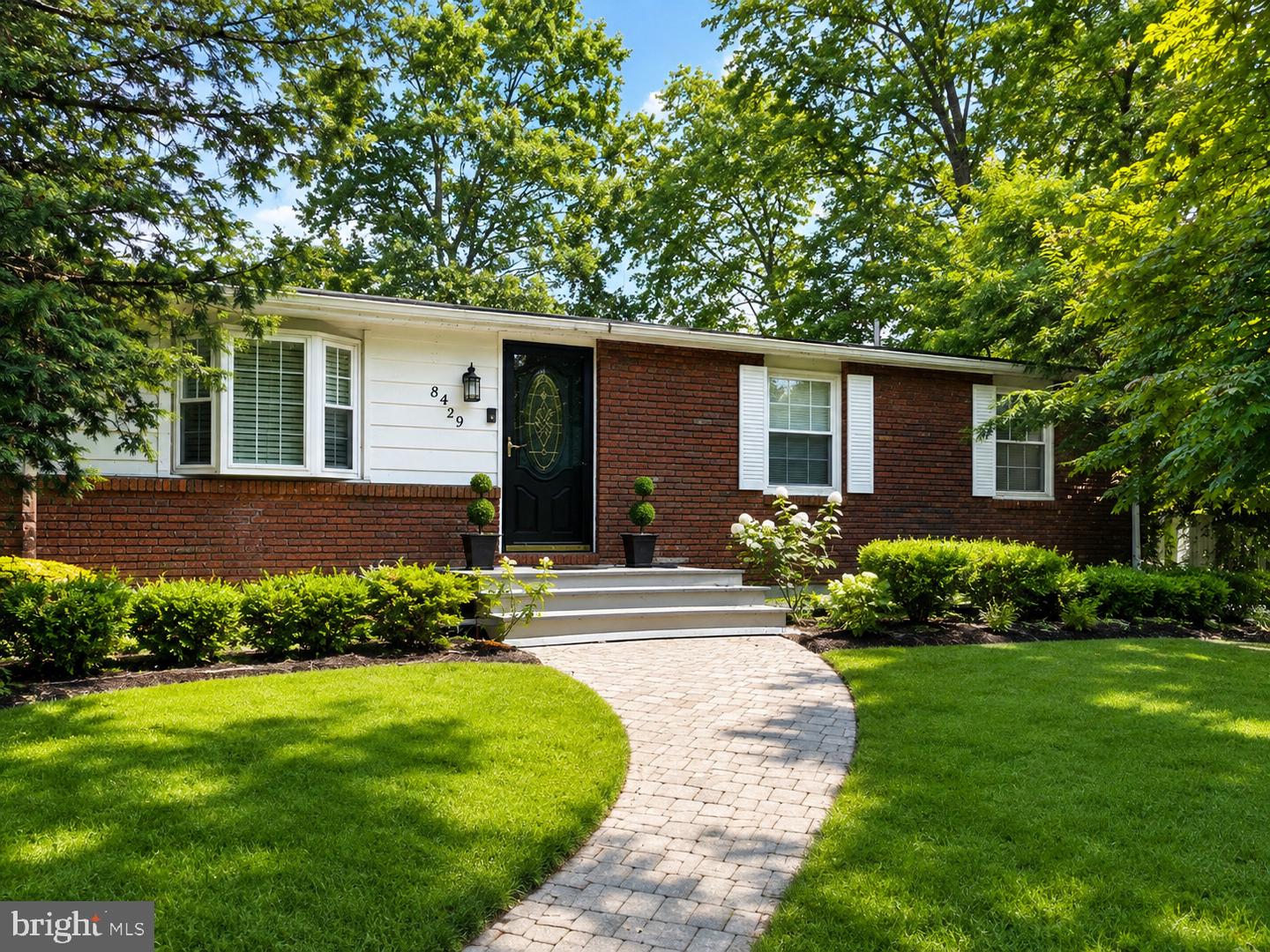 8429 Lockwood Rd Property Photo 1