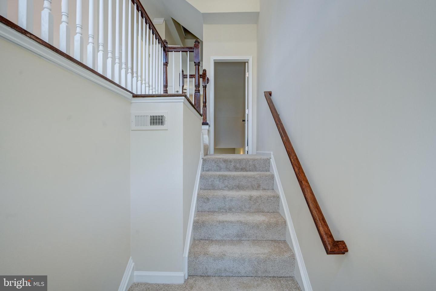 7827 Crystal Brook Way Property Photo 4