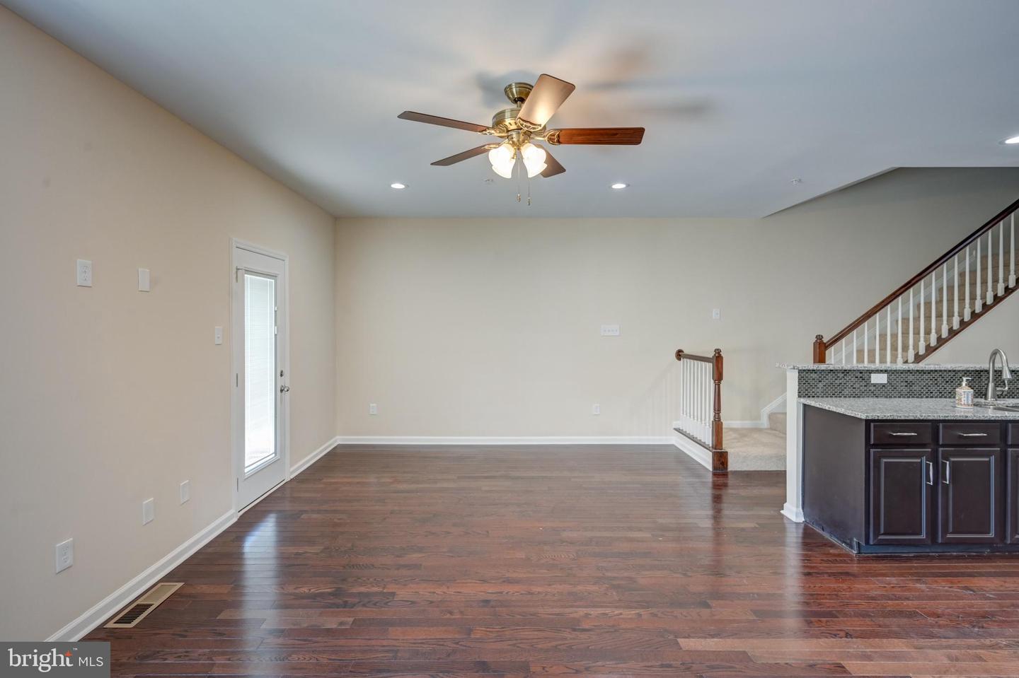 7827 Crystal Brook Way Property Photo 9