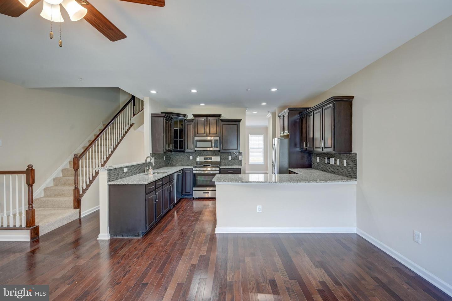 7827 Crystal Brook Way Property Photo 10