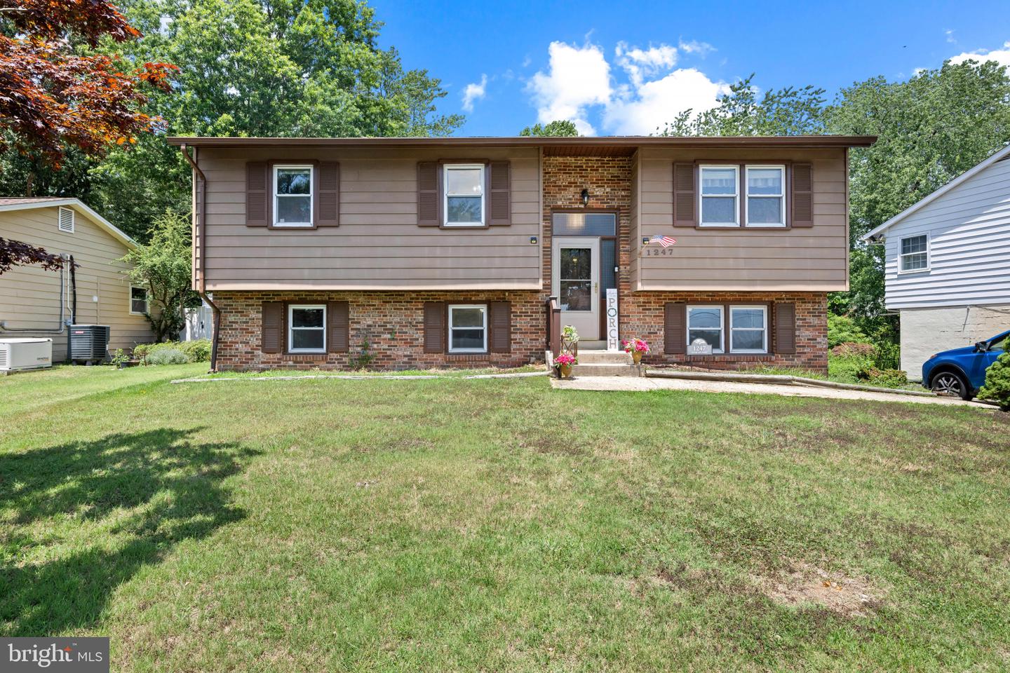 1247 River Bay Rd Property Photo 1