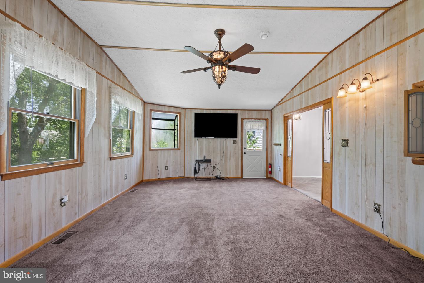 1247 River Bay Rd Property Photo 9