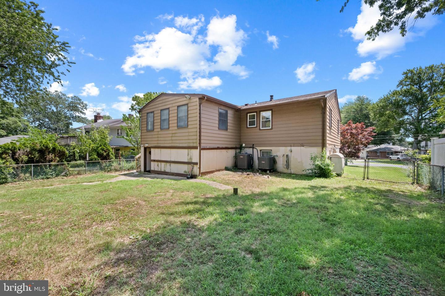 1247 River Bay Rd Property Photo 31