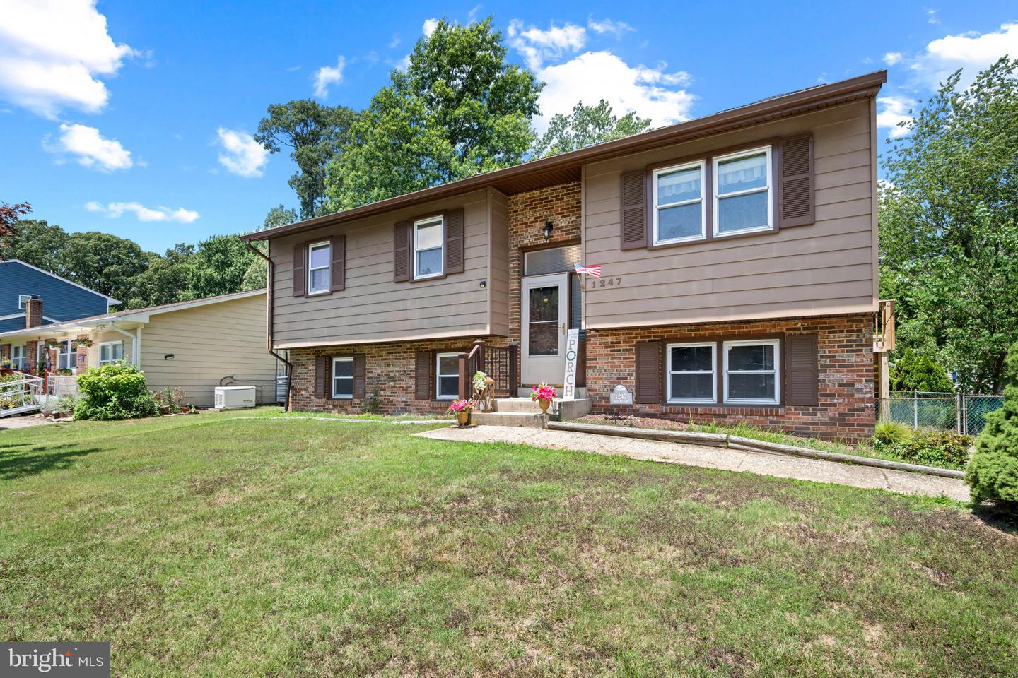 1247 River Bay Rd Property Photo 37