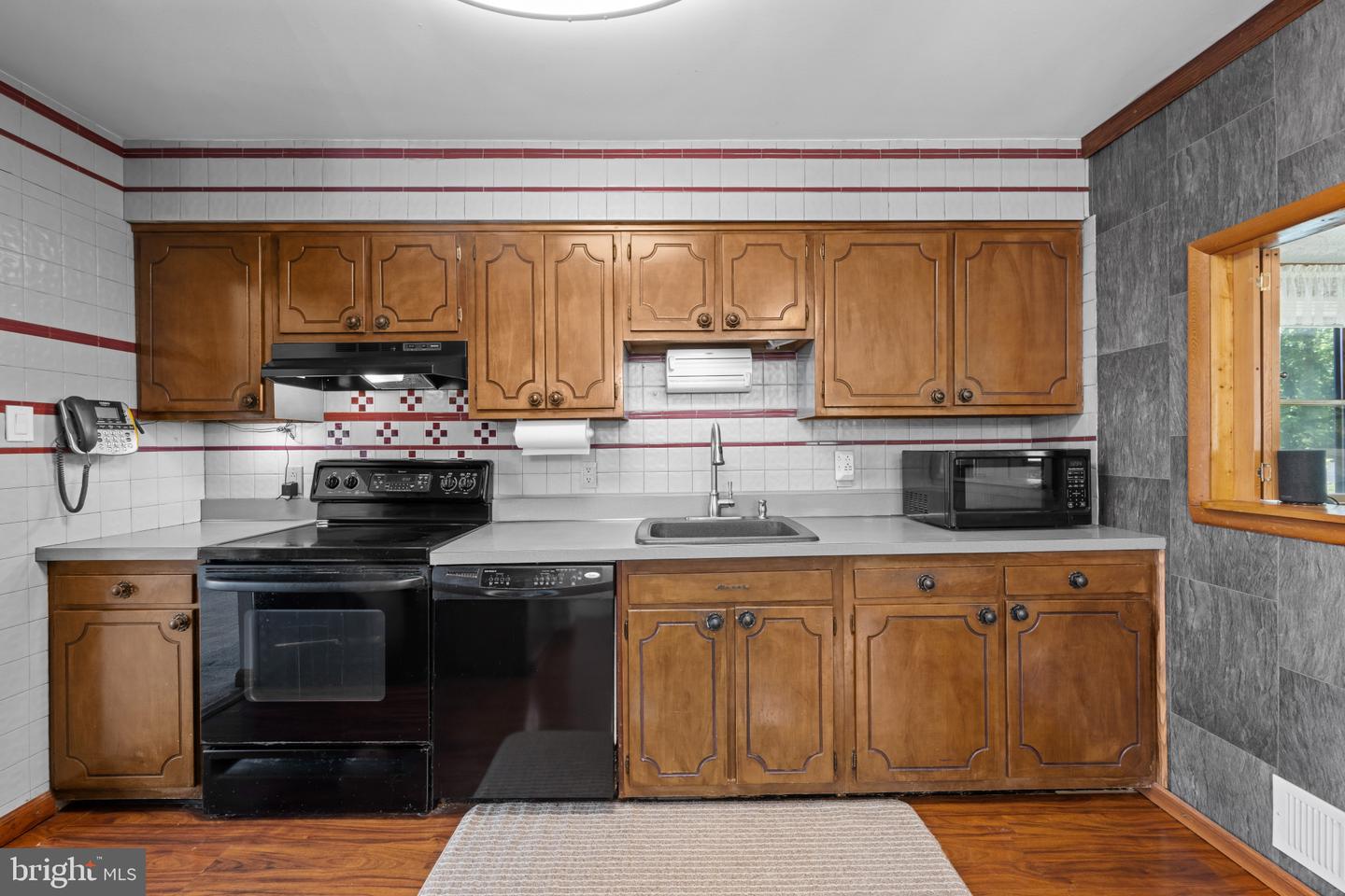1247 River Bay Rd Property Photo 42