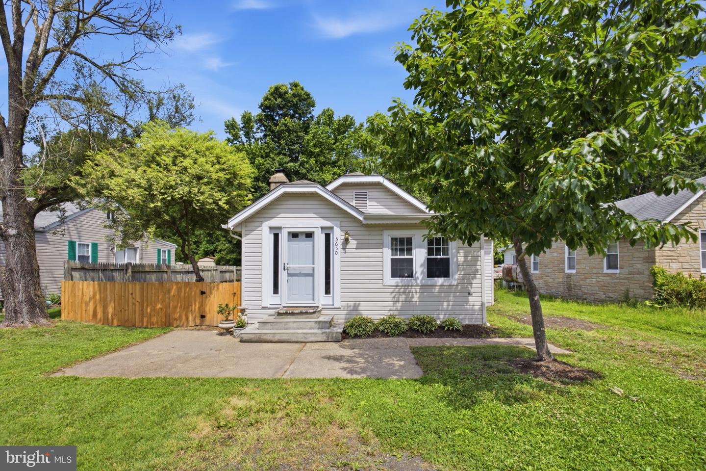 5650 Deale Churchton Rd Property Photo 2