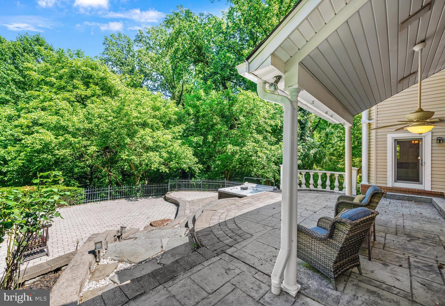 1135 Goldfinch Ln Property Photo 68