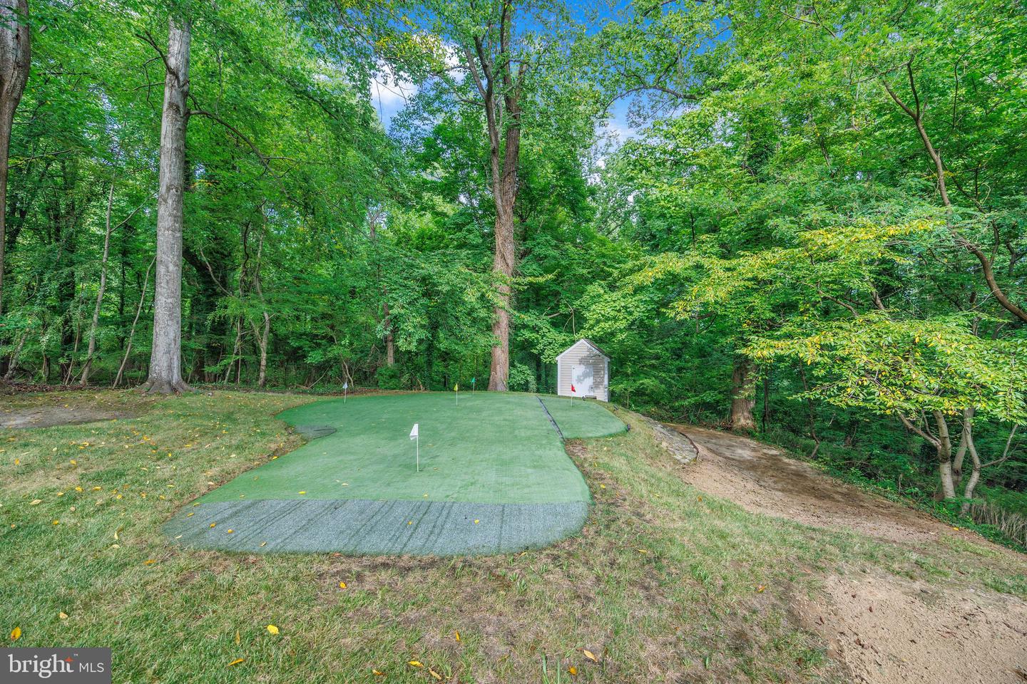 1135 Goldfinch Ln Property Photo 71