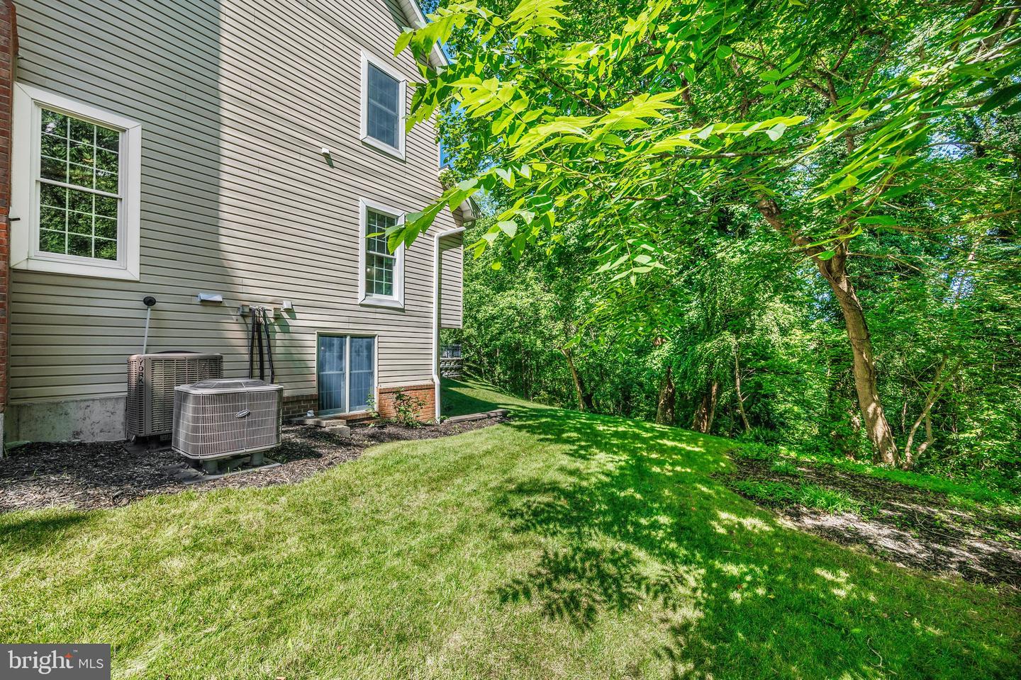 1135 Goldfinch Ln Property Photo 74