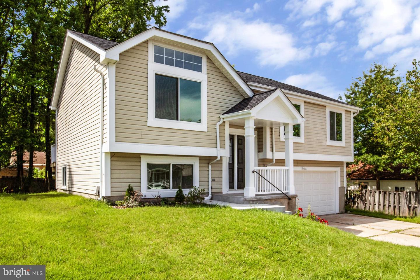1407 Gesna Dr Property Photo 3