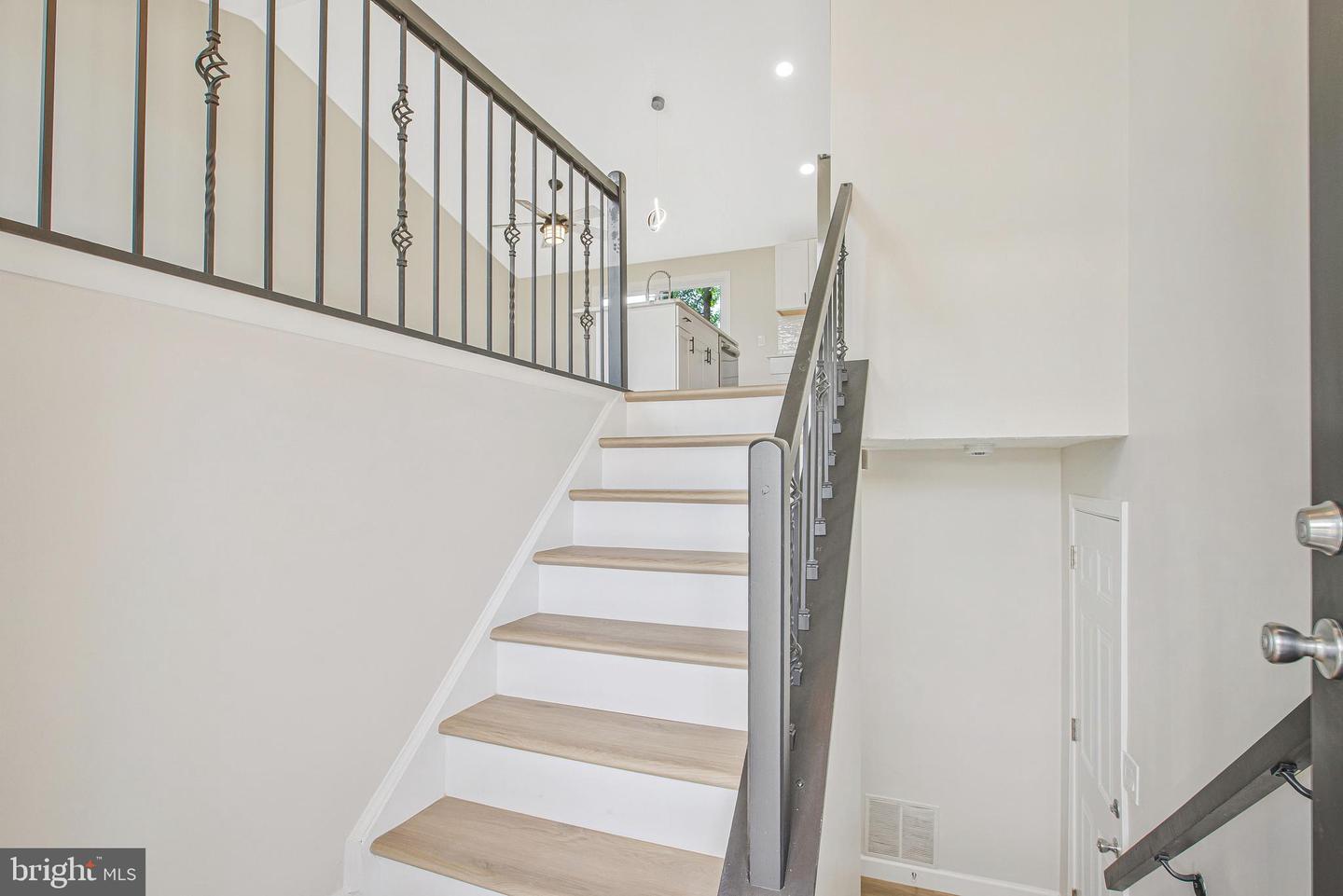 1407 Gesna Dr Property Photo 8