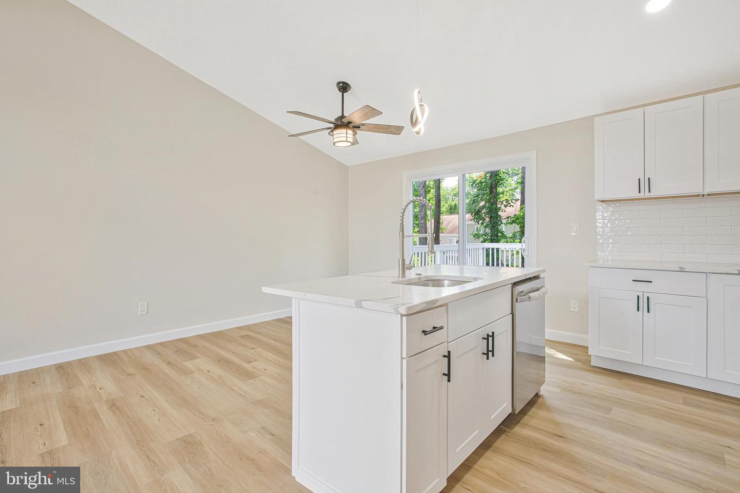 1407 Gesna Dr Property Photo 10